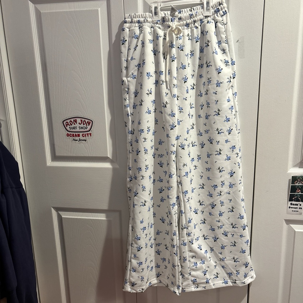 SHEIN White and Blue Floral Wide Leg Pants